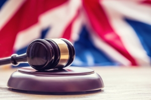 How are legal fees typically structured in UK law firms?